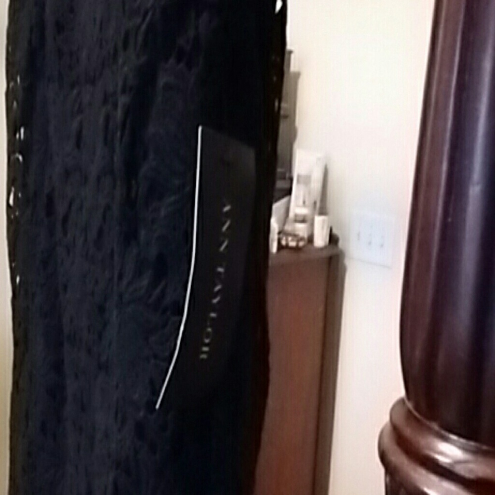 Dress - Picture 2 of 4